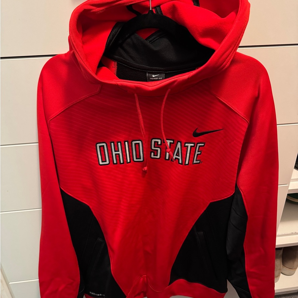 Nike Therma-Fit Bold Red Sweatshirt